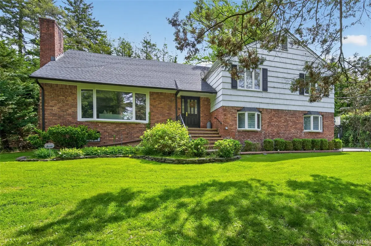112 The Intervale, Roslyn Estates, NY 11576 - #1