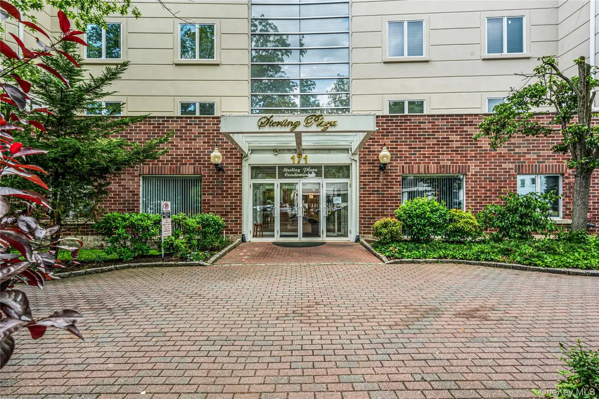 171 Great Neck Road #4R, Great Neck, NY 11021 - #1