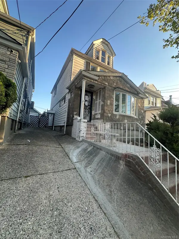 7332 53rd Road, Maspeth, NY 11378