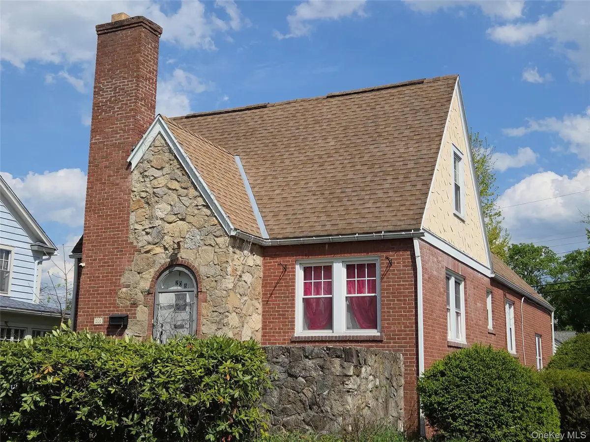 208 S Grand Avenue, Poughkeepsie, NY 12603 - #1