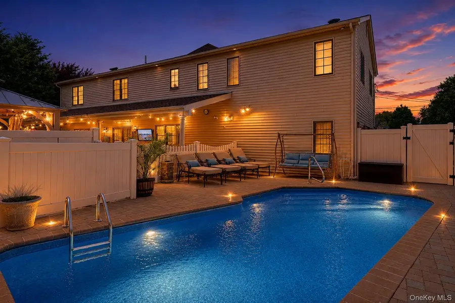 9 Avenue C, Merrick, NY 11566 - #2