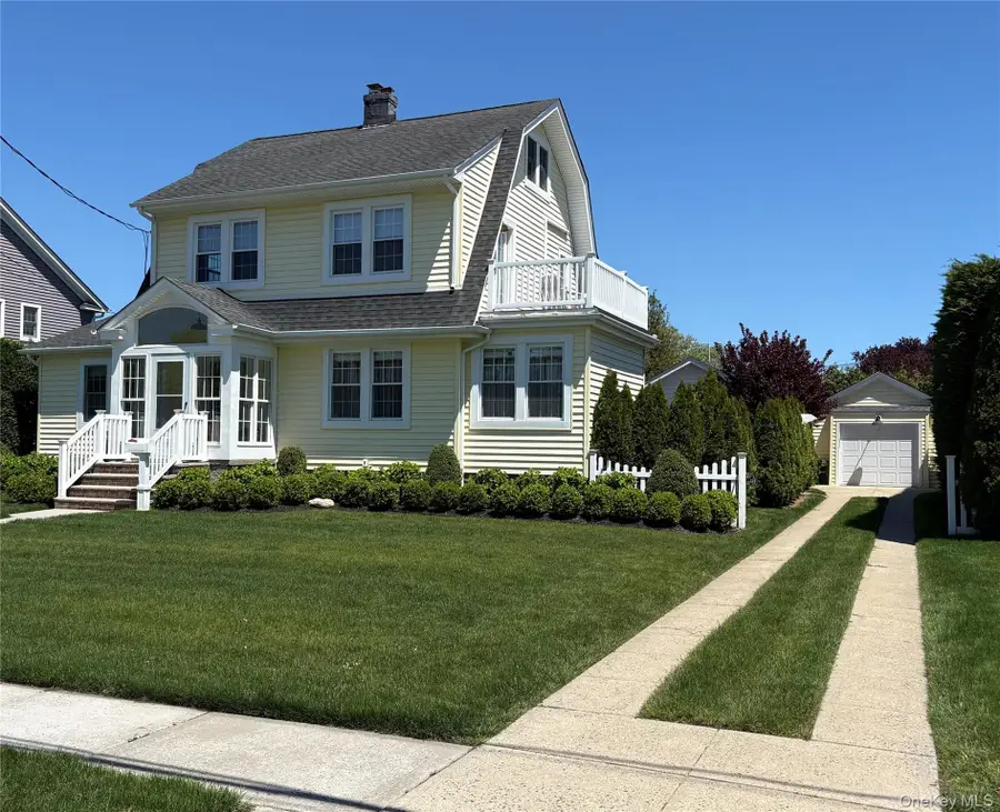 9 Hendrickson Avenue, Rockville Centre, NY 11570 - #2