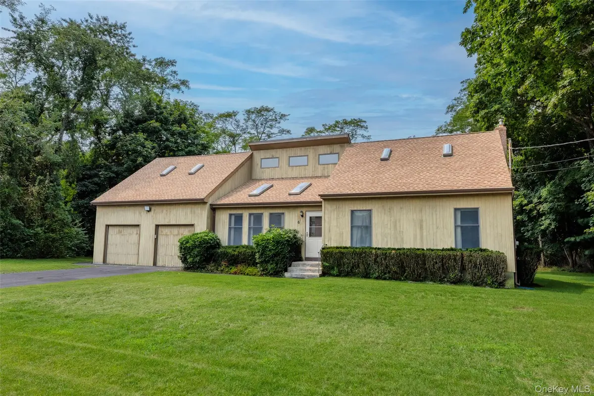6 Cedar Street, Moriches, NY 11955 - #1
