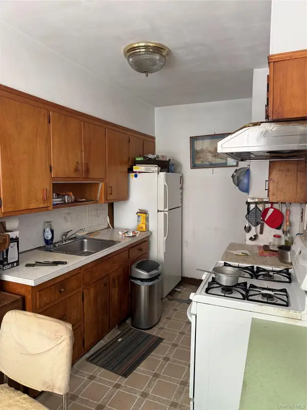 13438 Blossom Avenue, Flushing, NY 11355