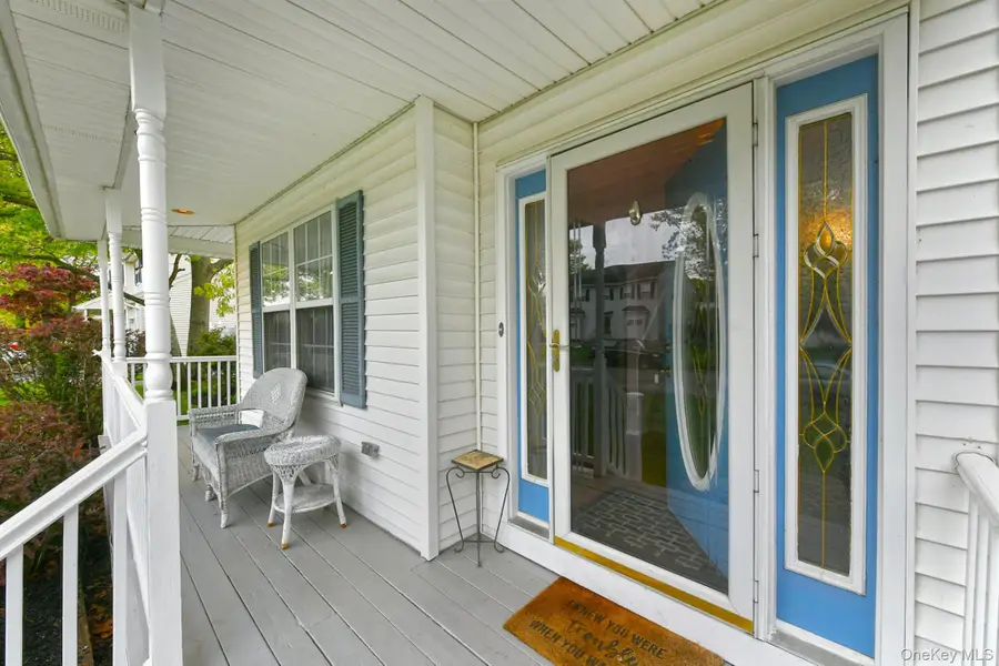79 6th Avenue, Holtsville, NY 11742 - #2