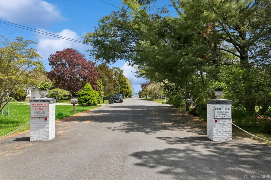 2 Ludlow Lane, Hampton Bays, NY 11946 - #3