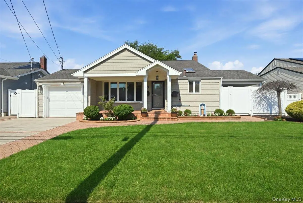 220 Eastlake Avenue, Massapequa Park, NY 11762 - #1
