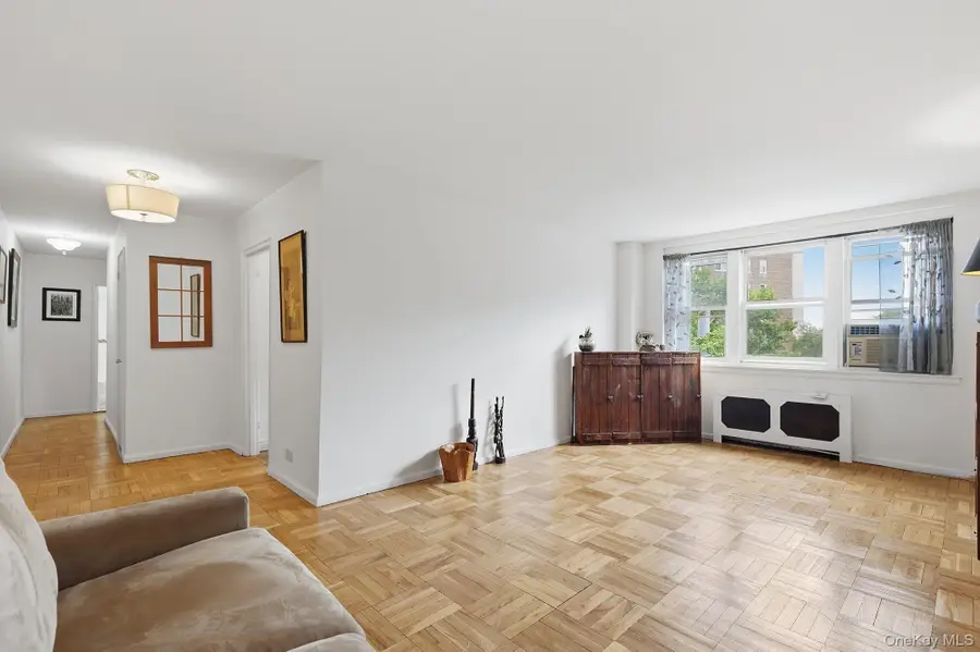 55 Knolls Crescent #4E, Bronx, NY 10463 - #2