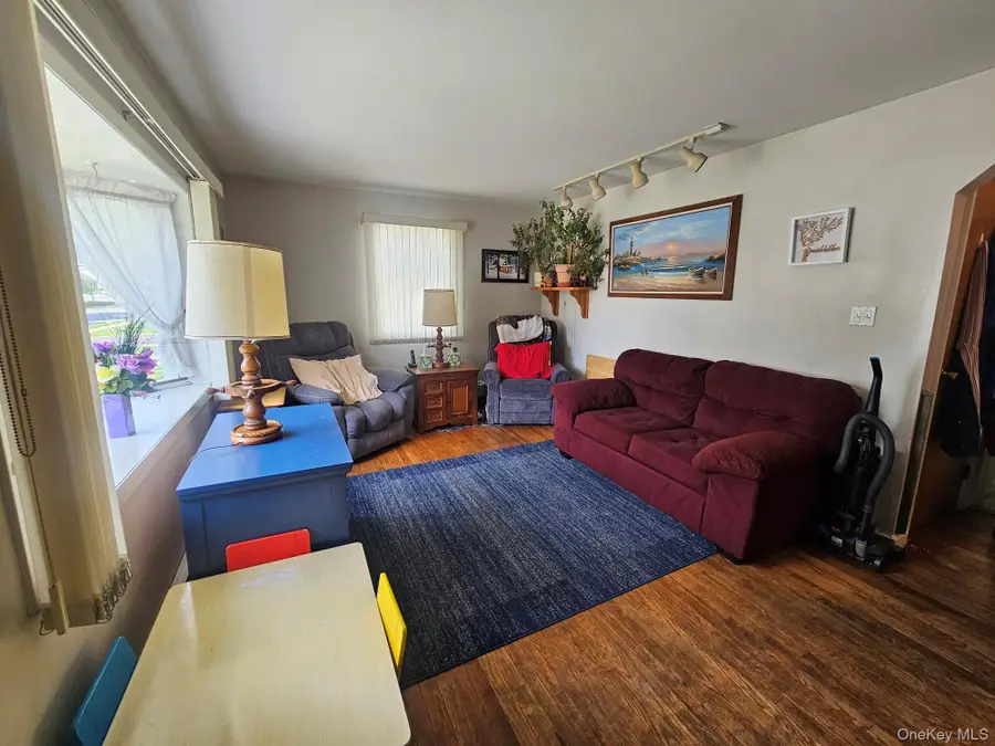 2207 Maple Street, Wantagh, NY 11793 - #3