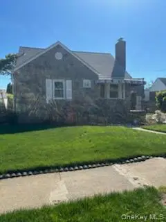 1210 Terrace Boulevard, New Hyde Park, NY 11040