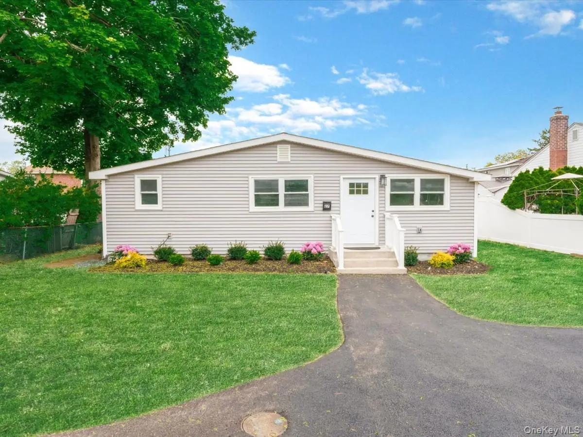 27 Old Farmingdale Road, West Babylon, NY 11704 - #1