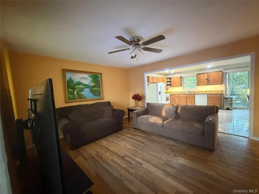 58 Flanders Boulevard, Riverhead, NY 11901 - #2