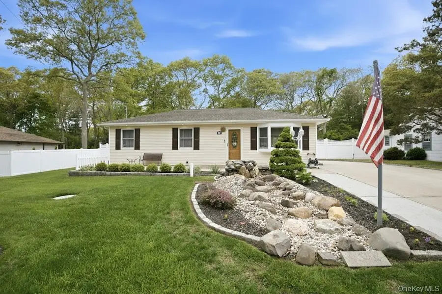24 Forest Avenue, Medford, NY 11763 - #2