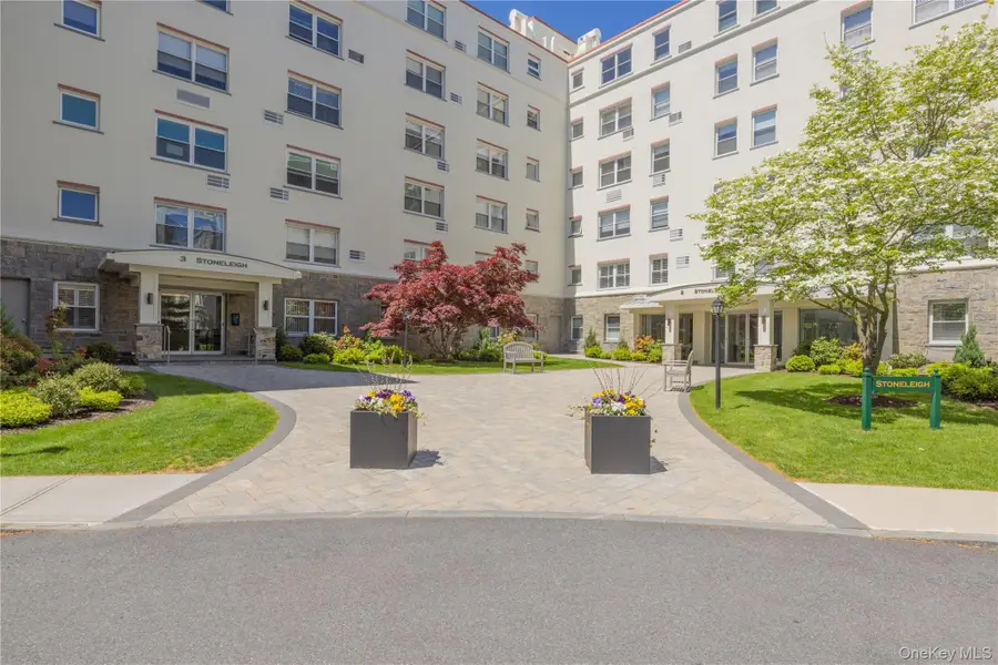1 Stoneleigh #5M, Bronxville, NY 10708 - #3