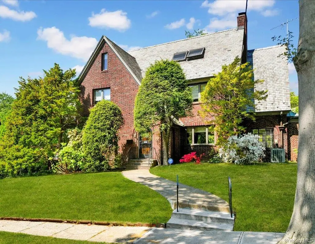 184 Commonwealth Avenue, Mount Vernon, NY 10552 - #1