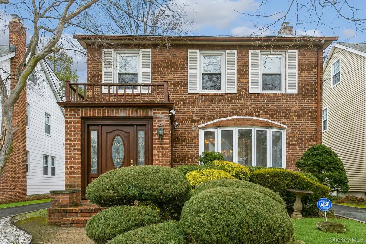 44 Jayson Avenue, Great Neck, NY 11021 - #1