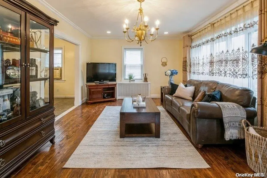 44 Jayson Avenue, Great Neck, NY 11021 - #3