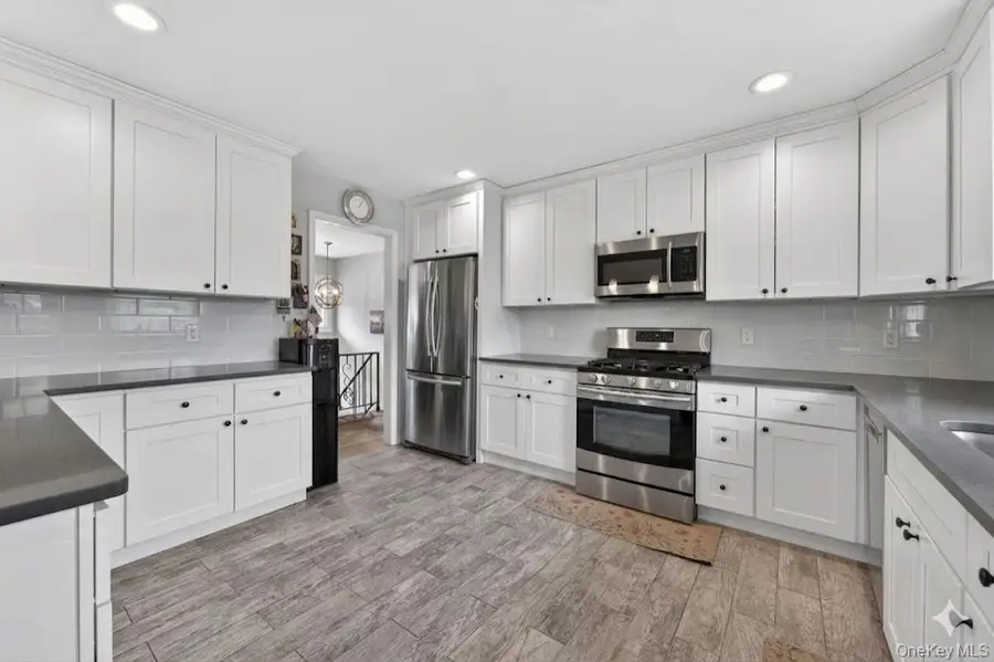 7 Frost Lane, Hartsdale, NY 10530 - #2