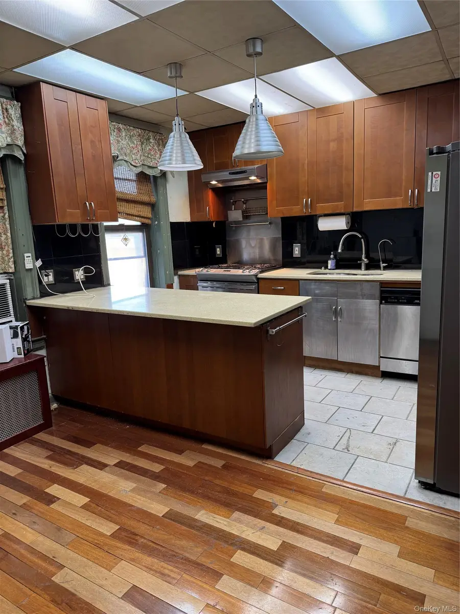 2922 Barnes Avenue #5F, Bronx, NY 10467 - #2