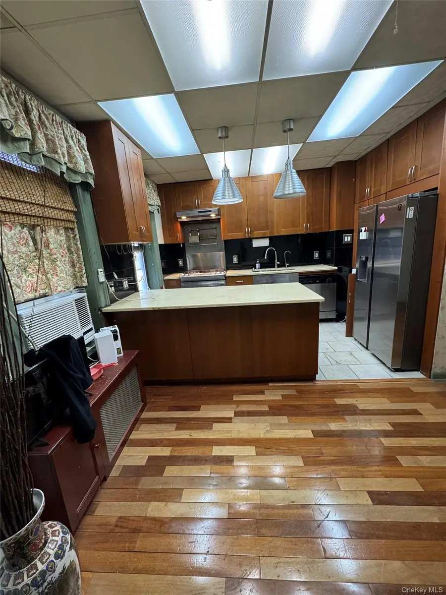 2922 Barnes Avenue #5F, Bronx, NY 10467 - #3
