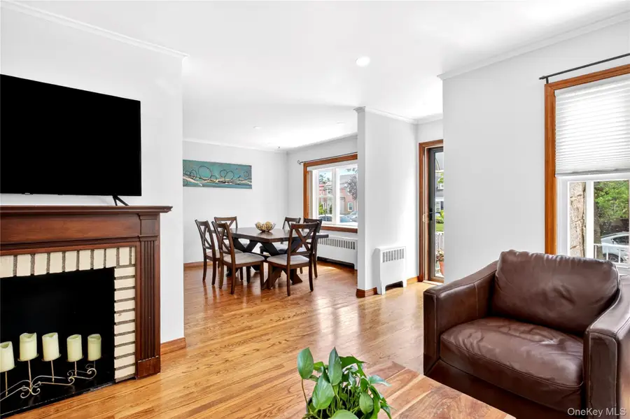 1507 Lowell Avenue, New Hyde Park, NY 11040 - #3