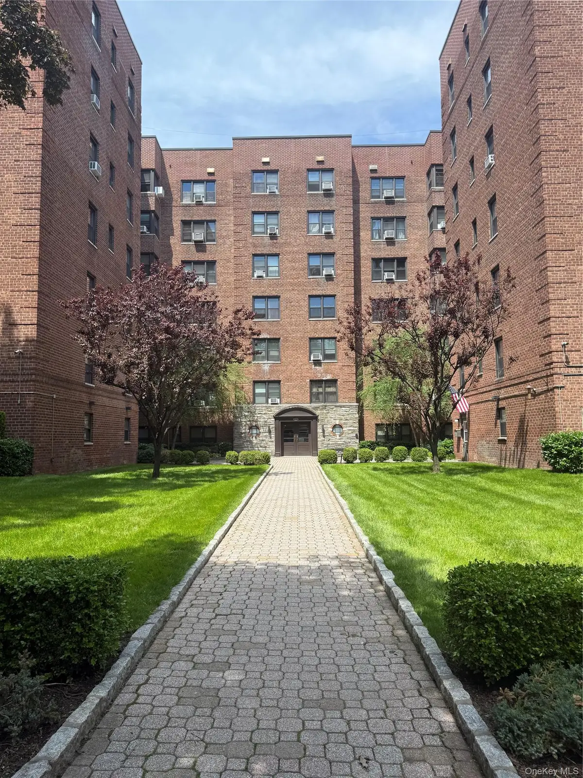 505 E Lincoln Avenue #302, Mount Vernon, NY 10552 - #1