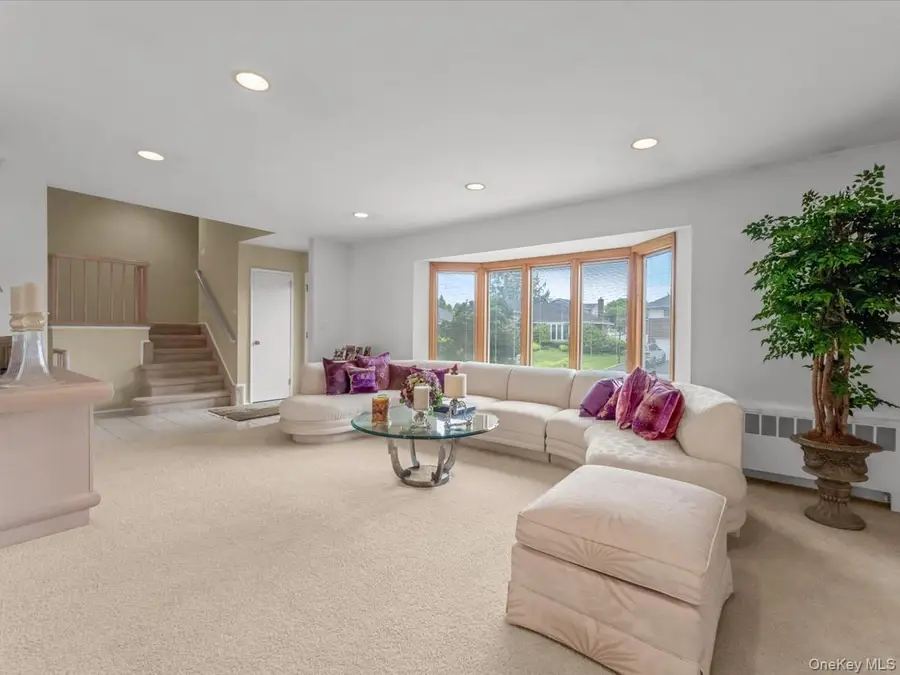 16 Hillvale Road, Syosset, NY 11791 - #3