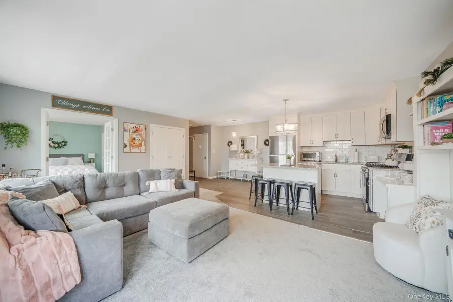 460 Old Town Road #14L, Port Jefferson Station, NY 11776 - #2