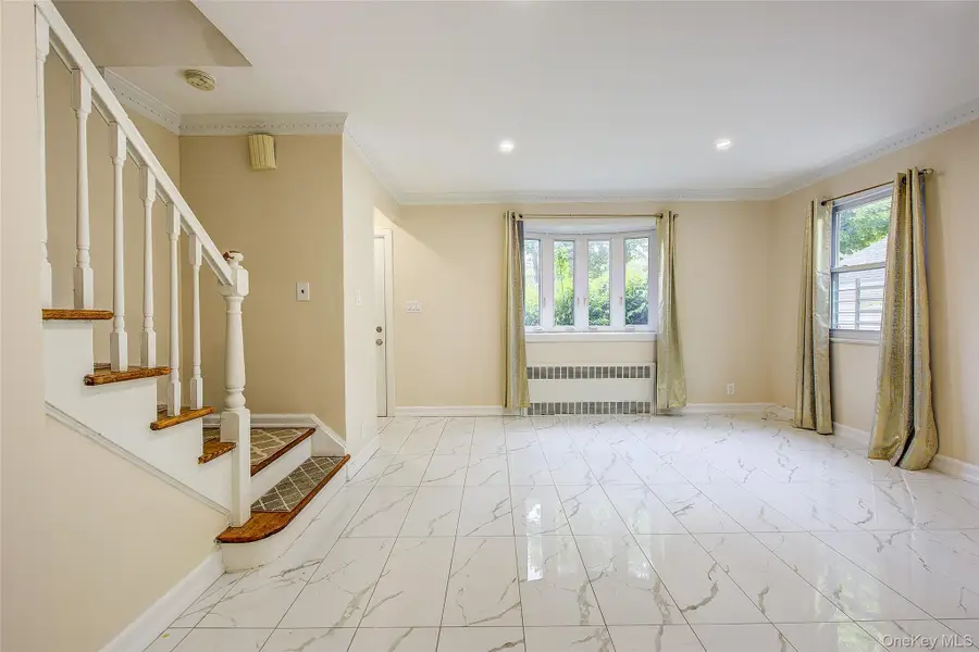 164-38 76th Road, Fresh Meadows, NY 11366 - #3