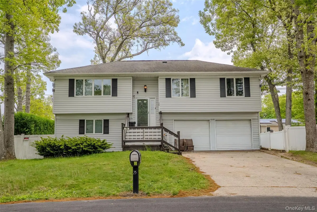 75 Park Avenue, Ronkonkoma, NY 11779 - #1