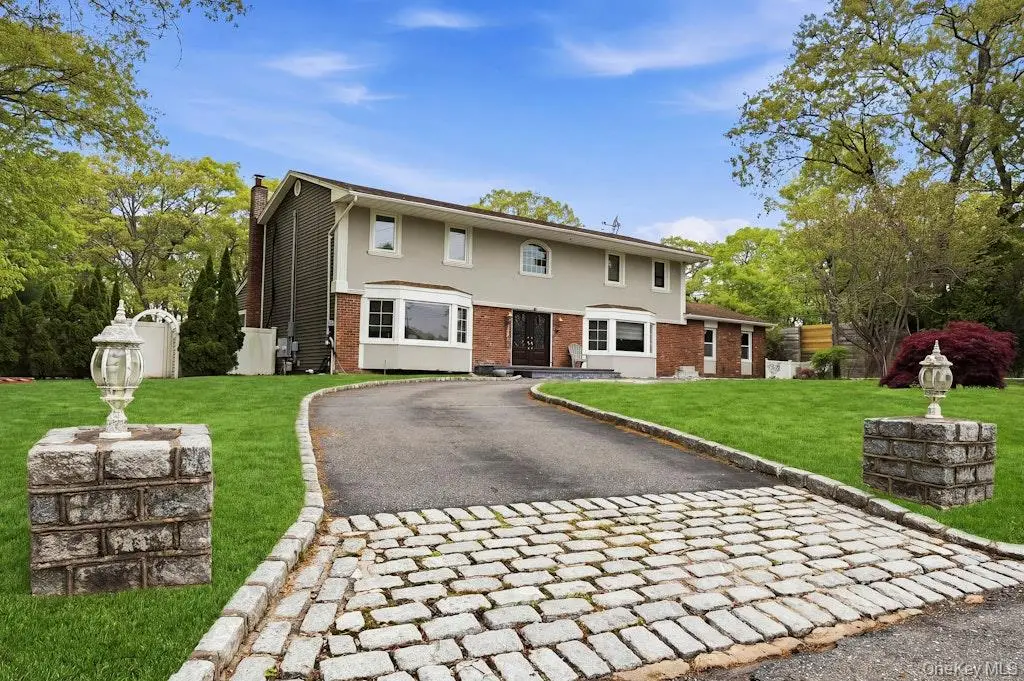 1 Whispering Court, Dix Hills, NY 11746 - #1