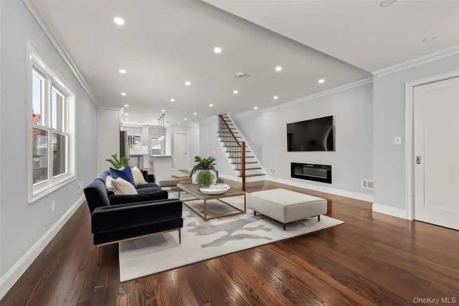 7019 Manse Street, Forest Hills, NY 11375 - #3