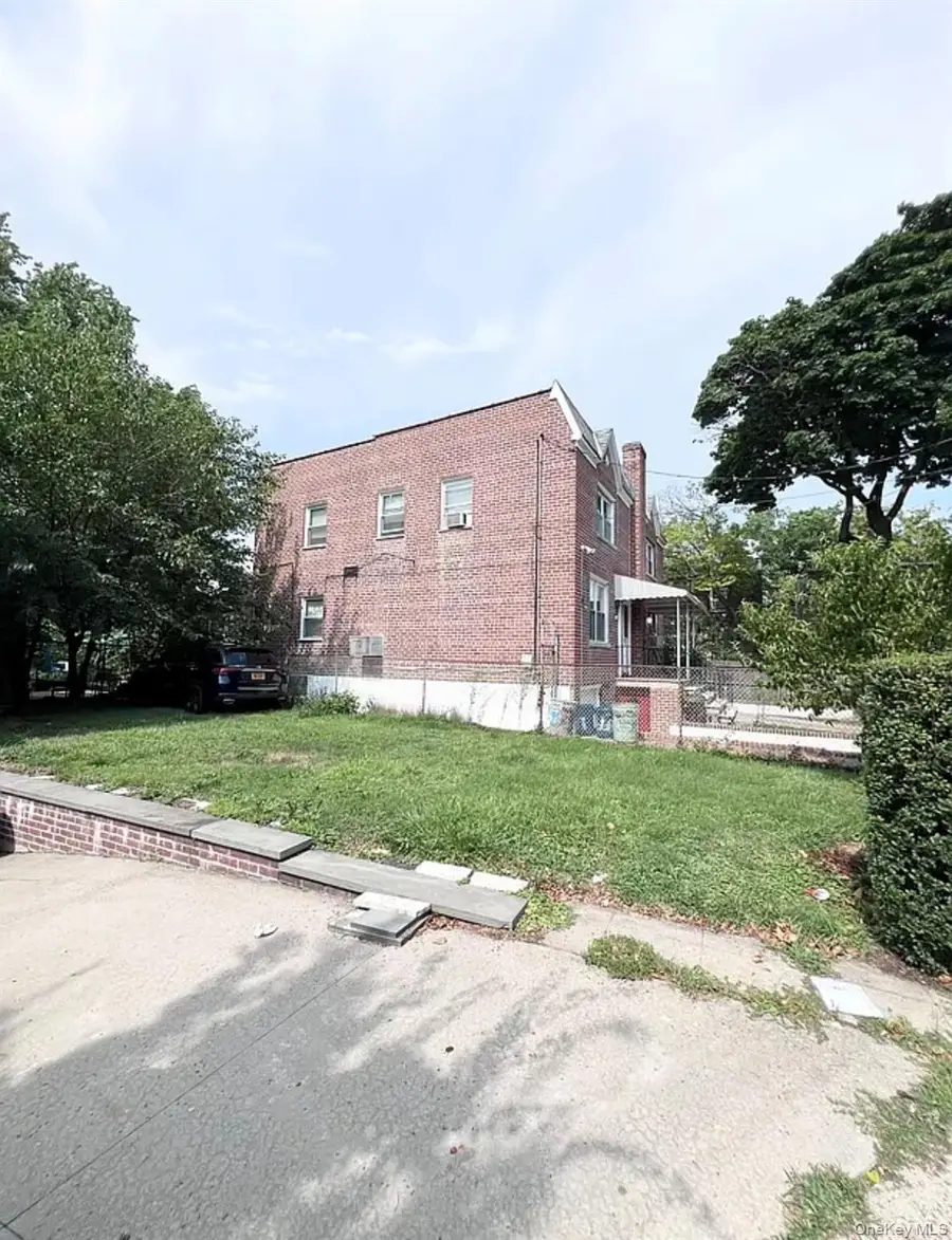 1189 Morris Park Avenue, Bronx, NY 10461 - #2