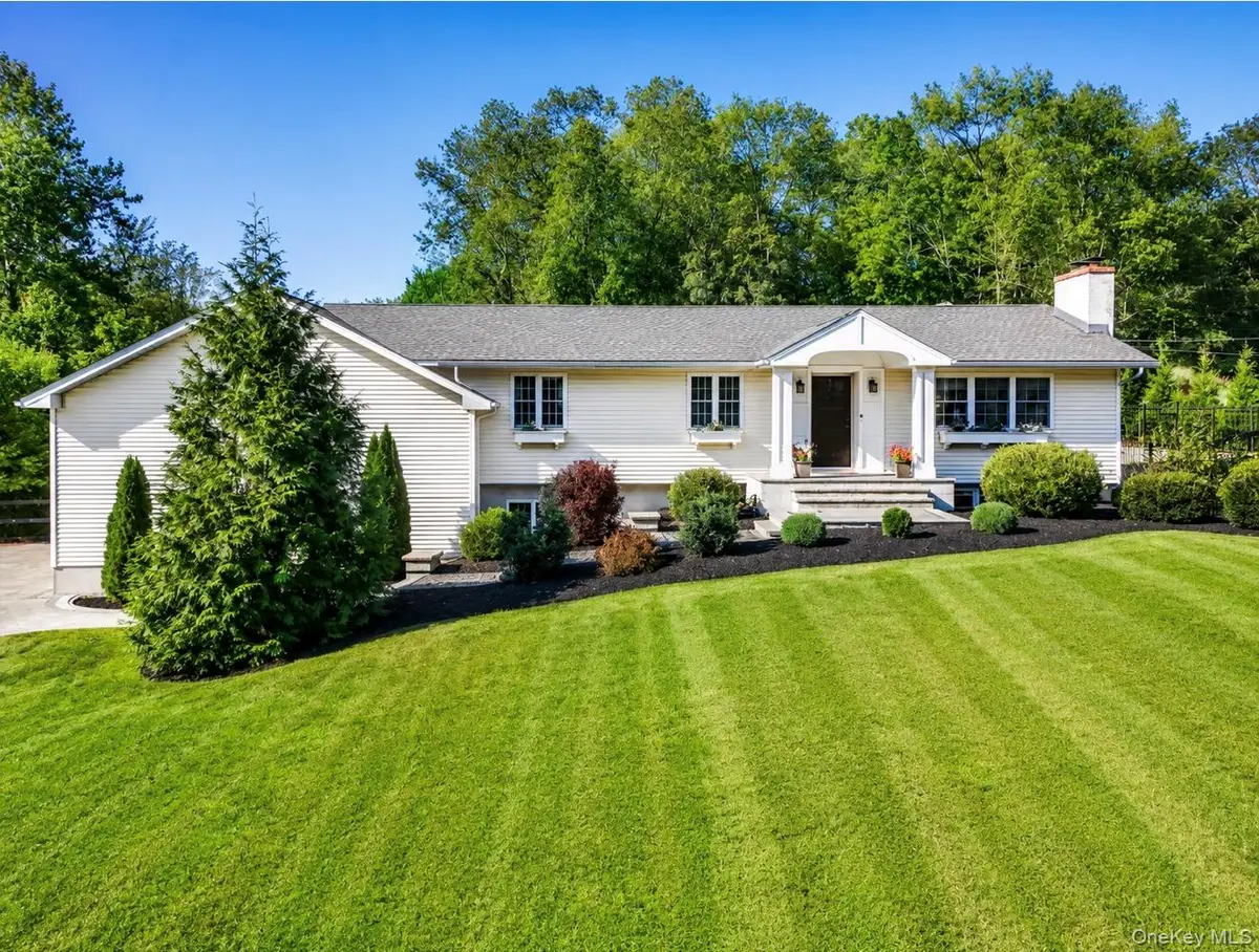 7 Anna D Court, Hopewell Junction, NY 12533 - #1