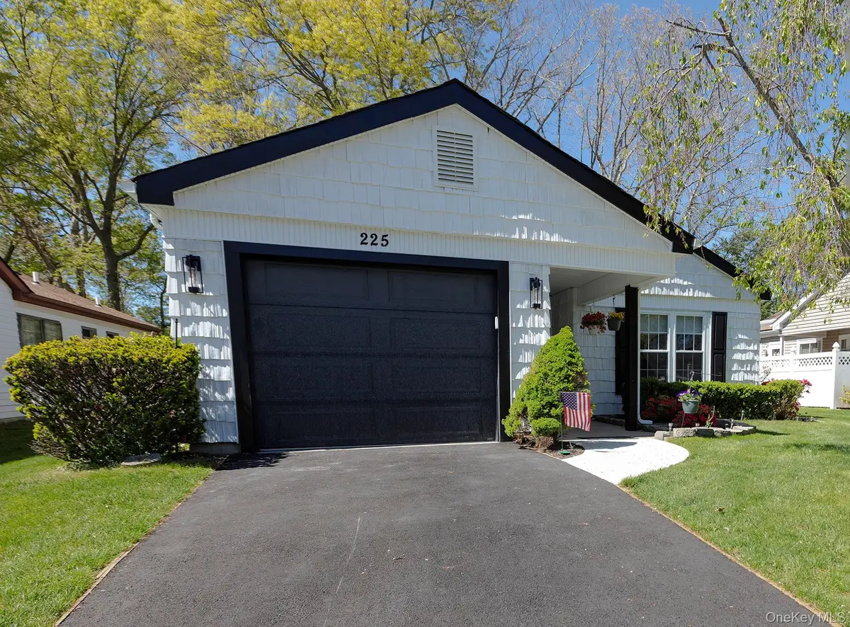225 Kingston Drive, Ridge, NY 11961 - #1
