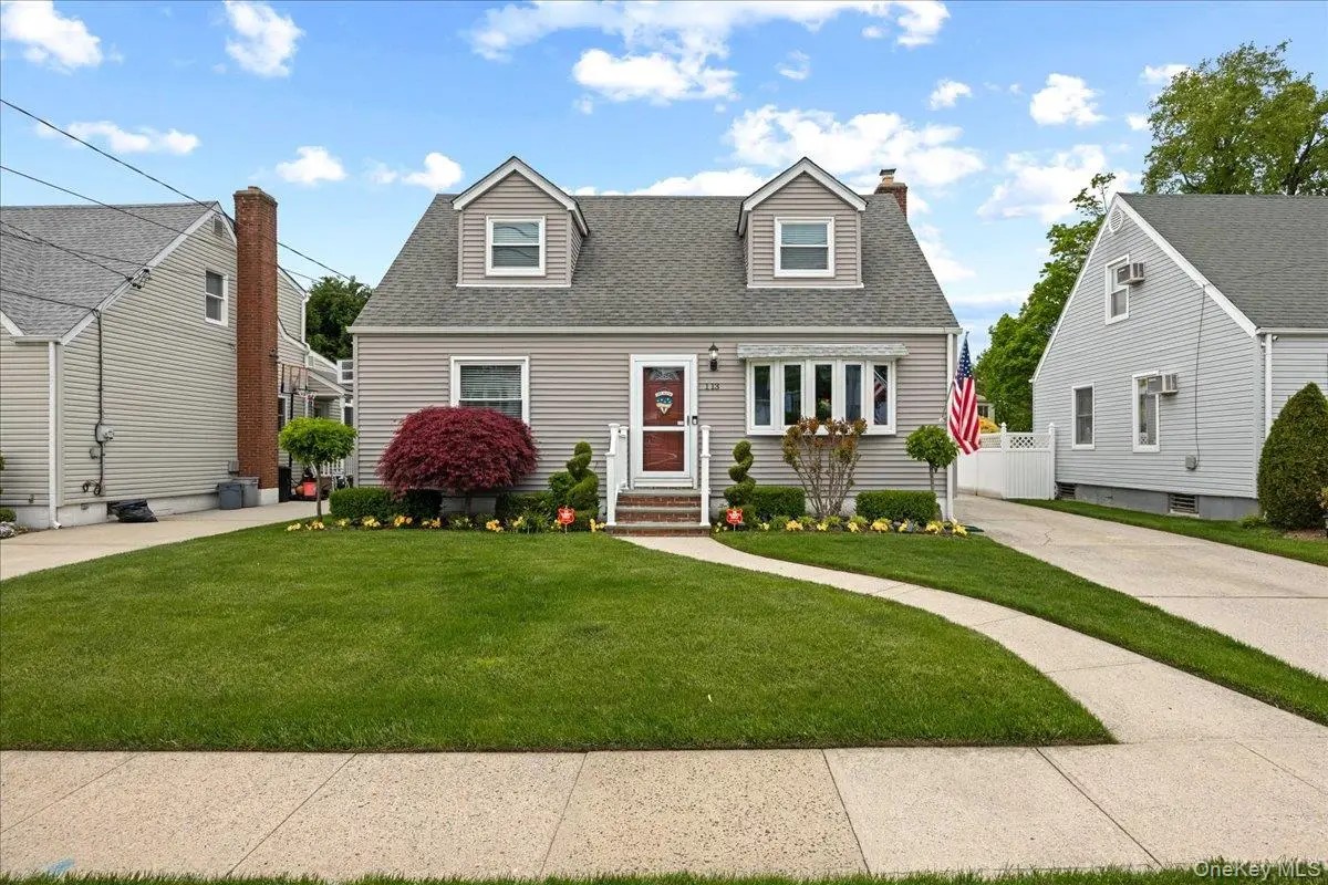 113 6th Street, New Hyde Park, NY 11040 - #1