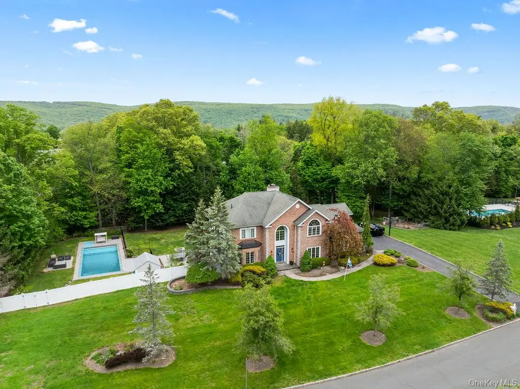 24 Oxford Drive, Suffern, NY 10901 - #1