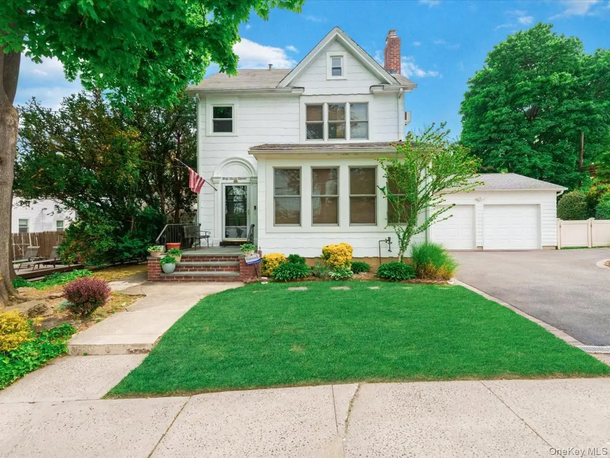 47-11 Belmont Road, Great Neck, NY 11020 - #1