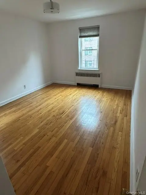 2090 Barnes Avenue #4D, Bronx, NY 10462 - #2