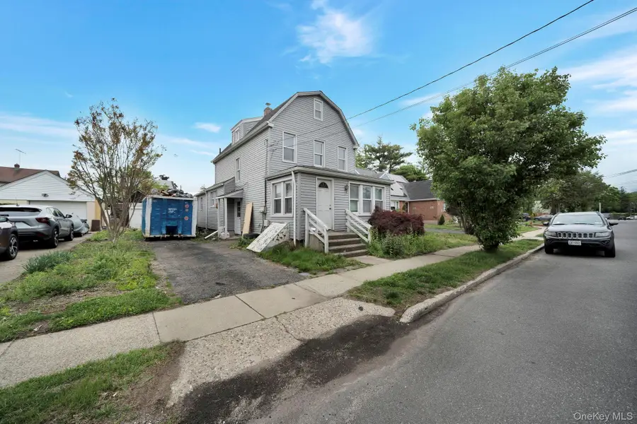 64 4th Avenue, New Hyde Park, NY 11040 - #2