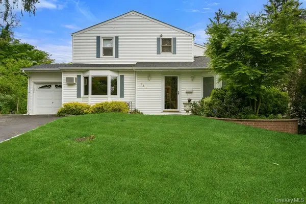 149 Princeton Street, Roslyn Heights, NY 11577