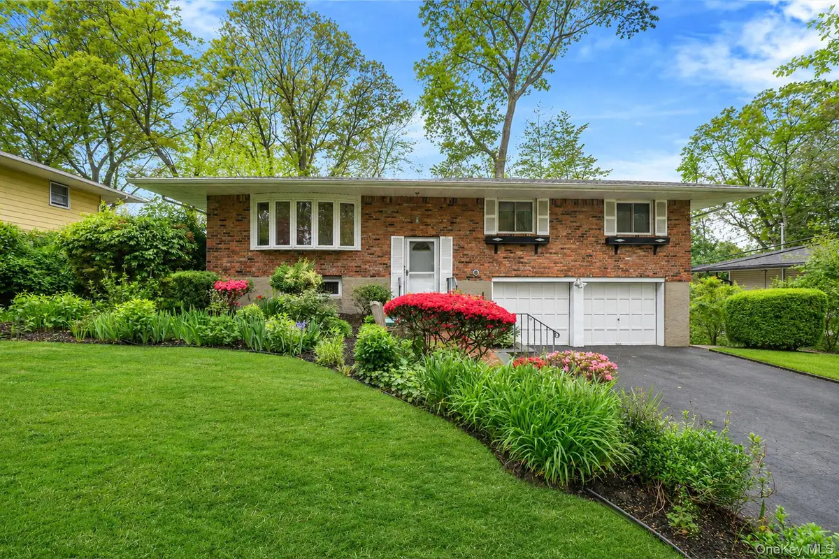 44 Mackay Drive, Hauppauge, NY 11788 - #1
