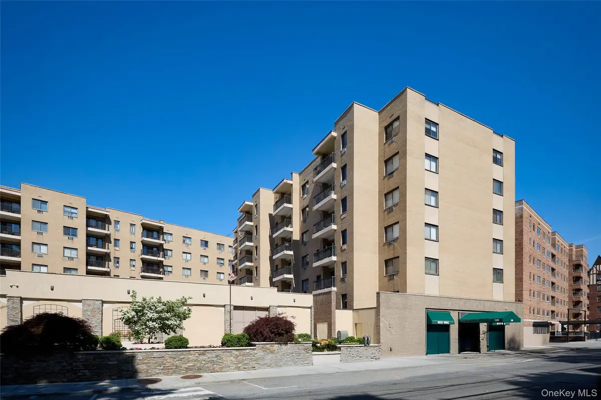 100 E Hartsdale Avenue #4DW, Hartsdale, NY 10530 - #1