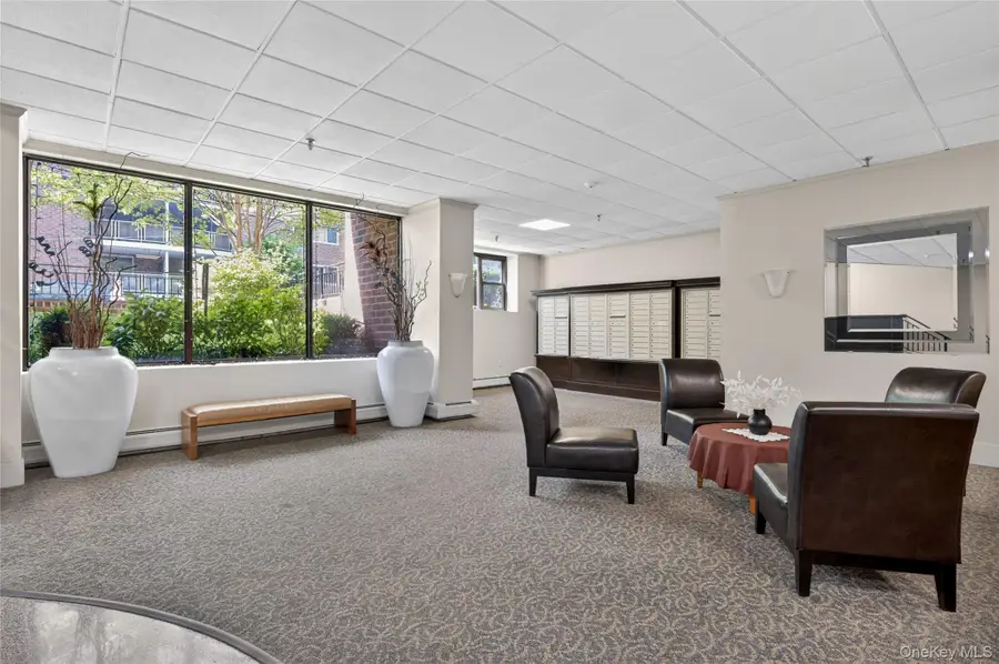 100 Clinton Avenue #2Y, Mineola, NY 11504 - #3