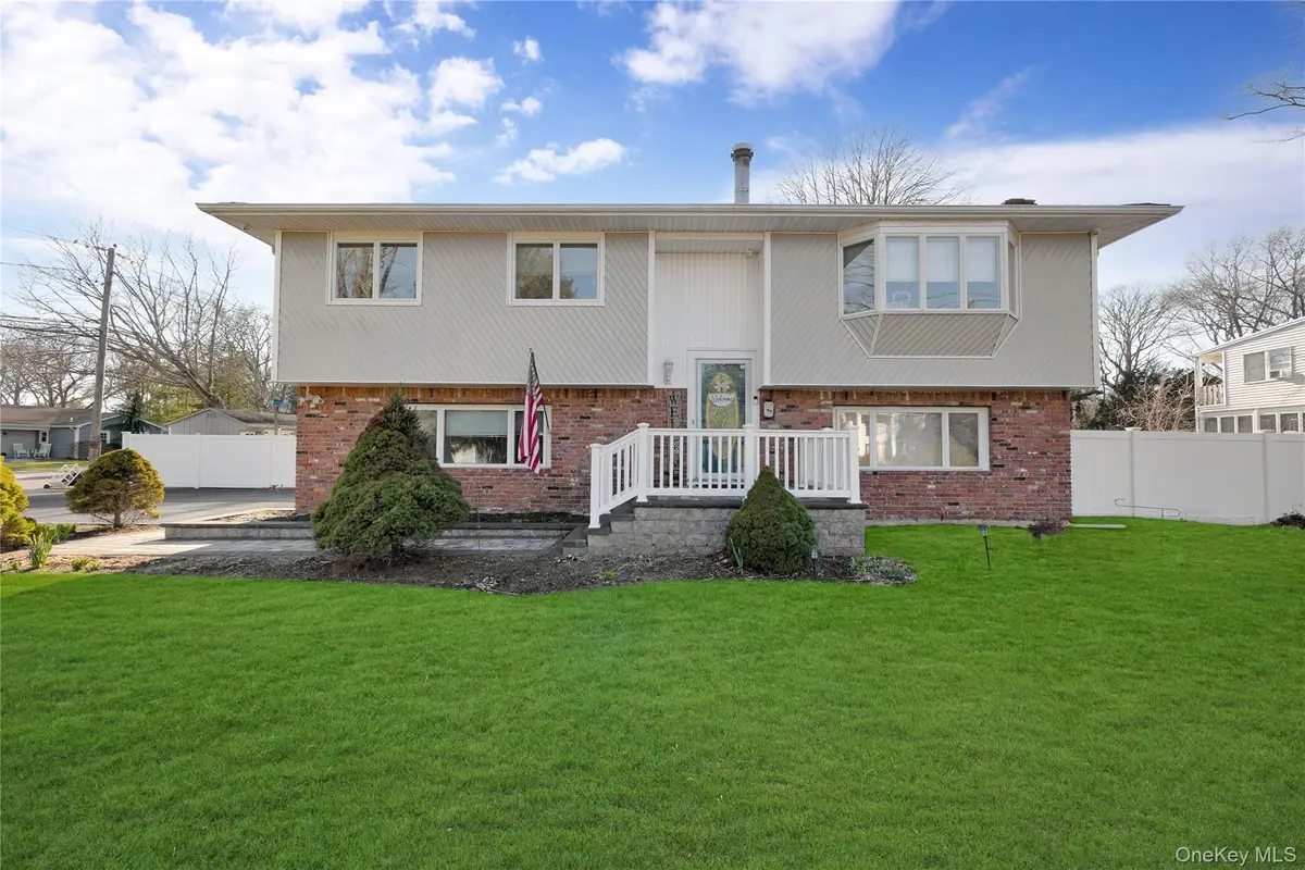1264 Locust Avenue, Bohemia, NY 11716 - #1