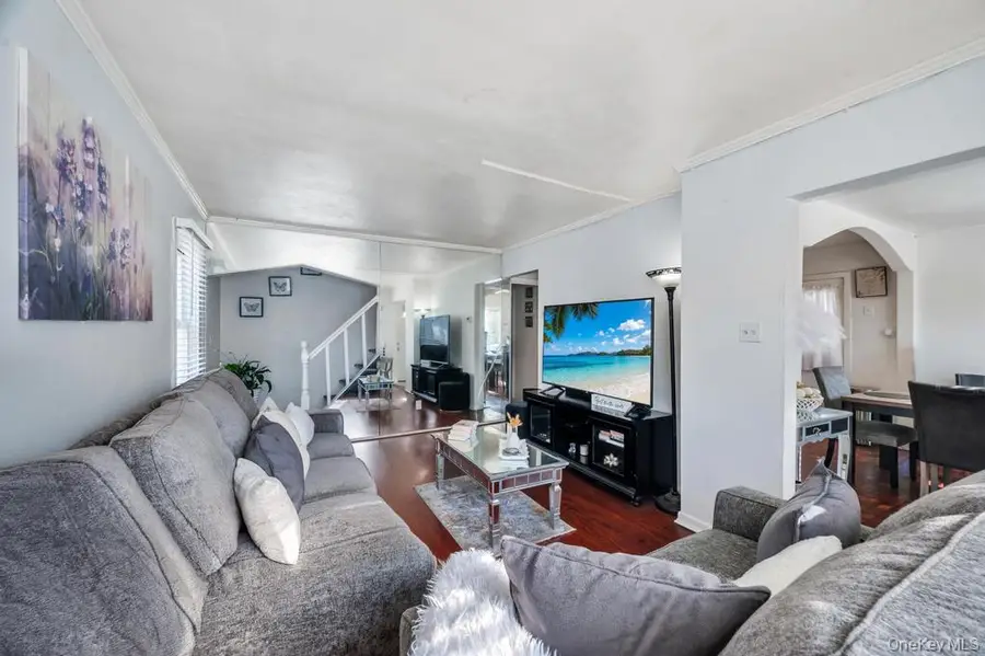 8 Francis Court, Elmont, NY 11003 - #3
