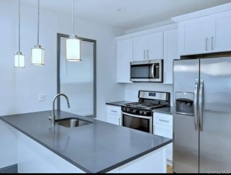 2881 Roberts Avenue, Bronx, NY 10461 - #3