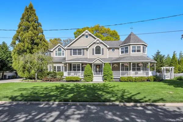 19 Dorothy Street, Nesconset, NY 11767