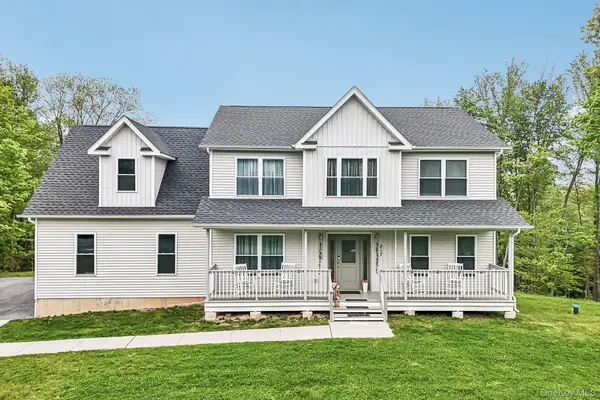 217 School House Road, Middletown, NY 10940