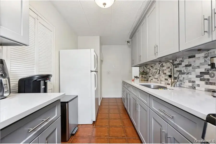 1085 Warburton Avenue #120, Yonkers, NY 10701 - #3